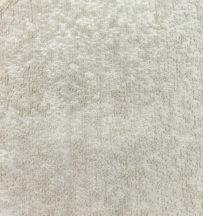 Tecido bouclé claro, textura trançada e aparência uniforme